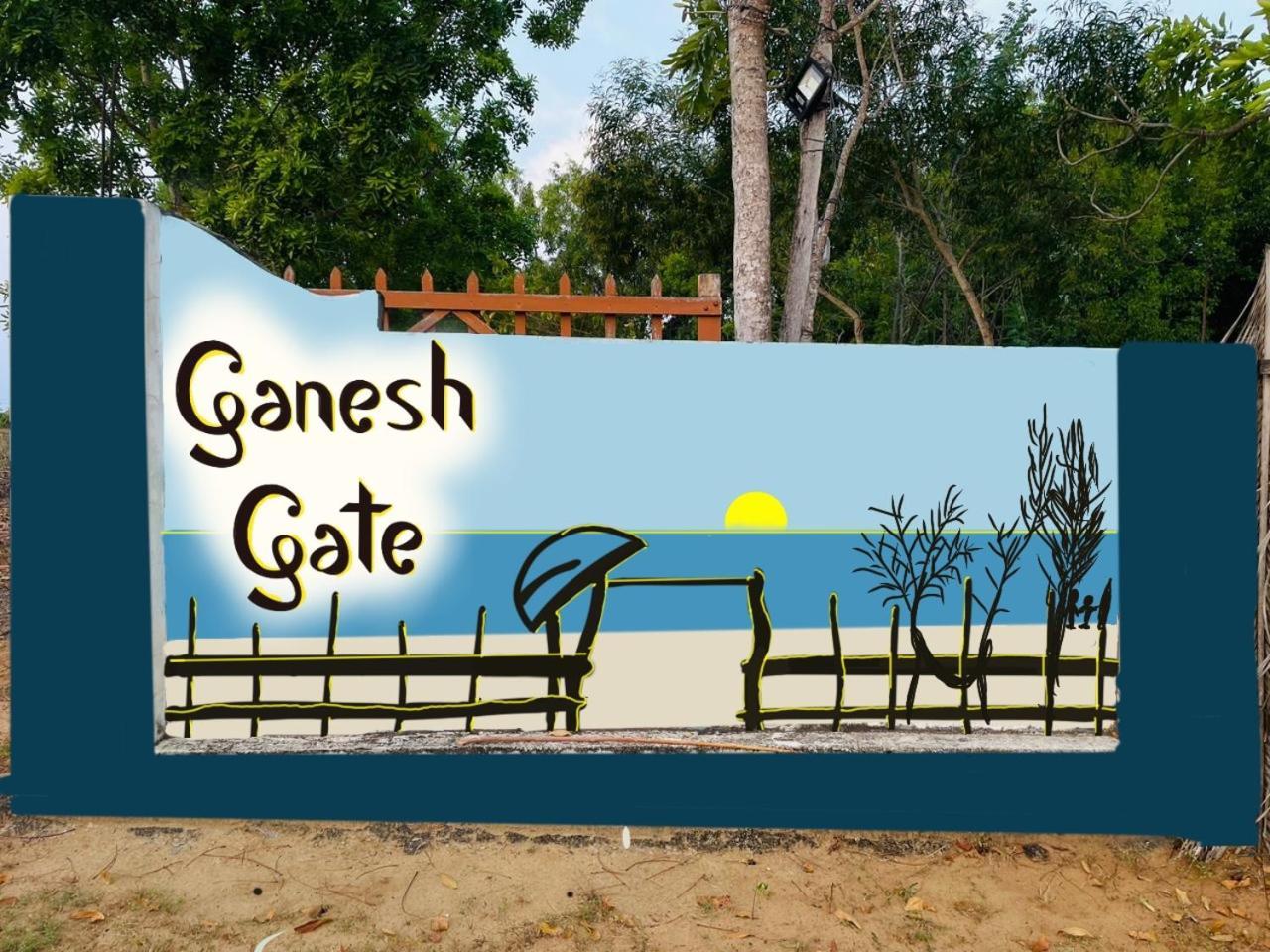 Ganesh Gate 호텔 포투빌 외부 사진